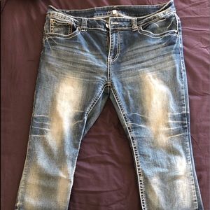 Shyanne denim capris size 34